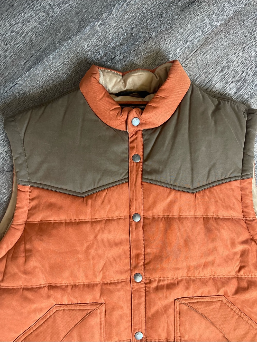 NWOT Howler Brothers Rounder Insulated vest - Picture 3 of 10